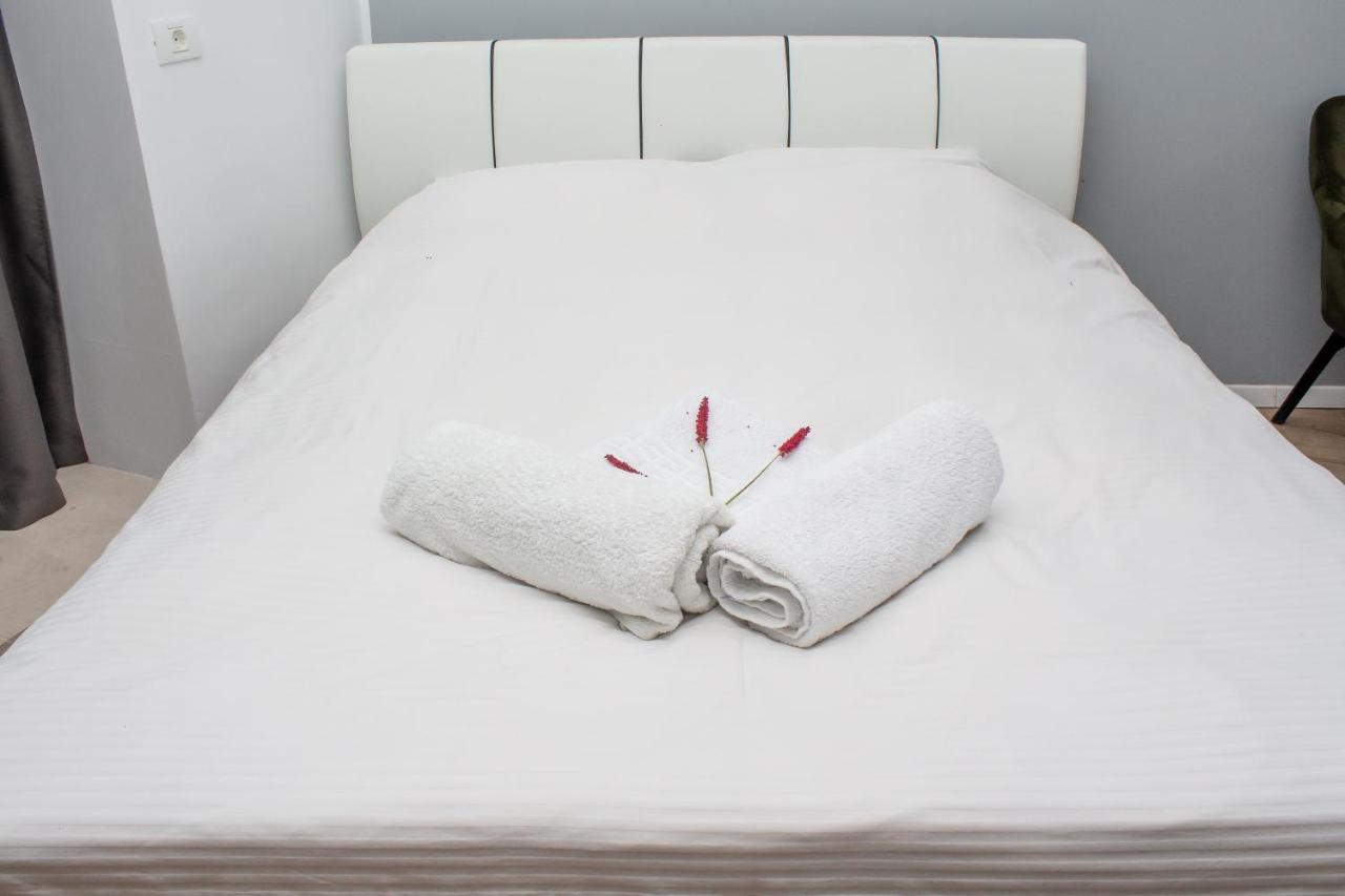 Wings Luxury Suites Cluj-Napoca Esterno foto